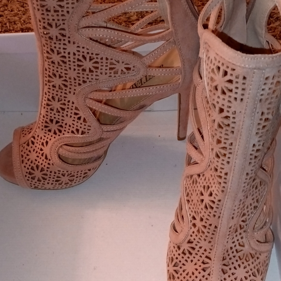 Women's Heels Size:8.5 - Picture 5 of 10